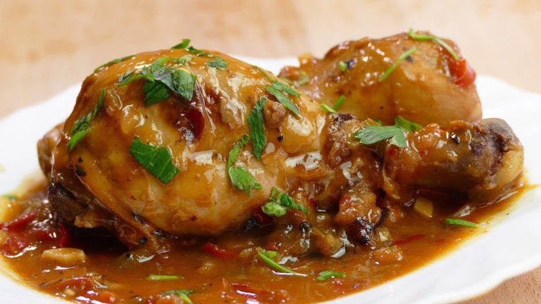Delicioso guiso de pollo en solo 15 minutos: El sabor casero de la abuela