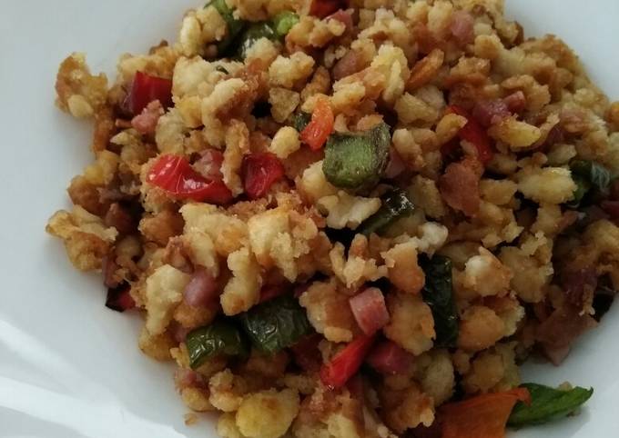 Migas con jamón y champiñones: sencillez y rapidez en cada bocado 1 Moncloa migas con pimientos y jamon foto principal Moncloa