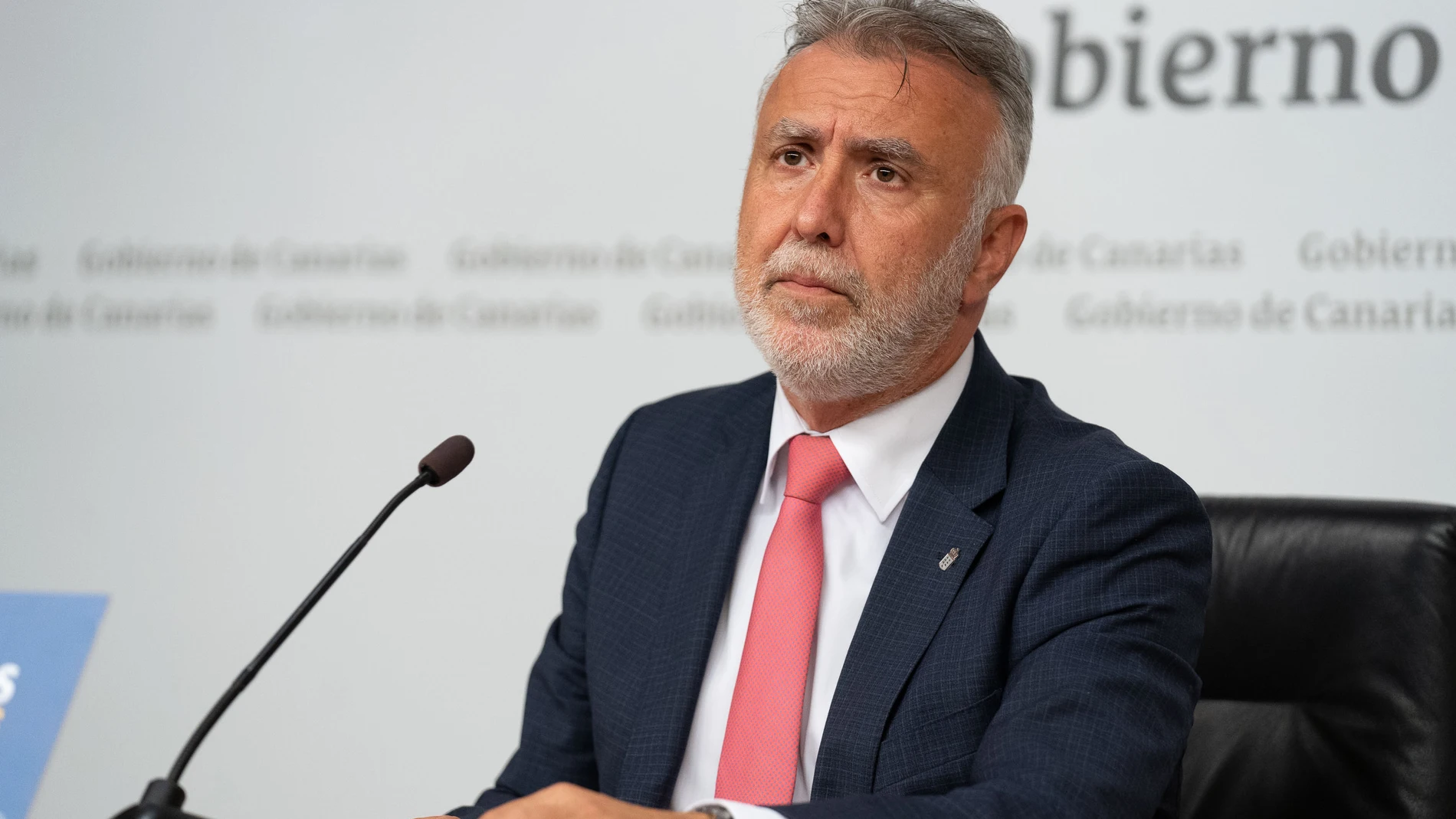 El ministro Víctor Torres.