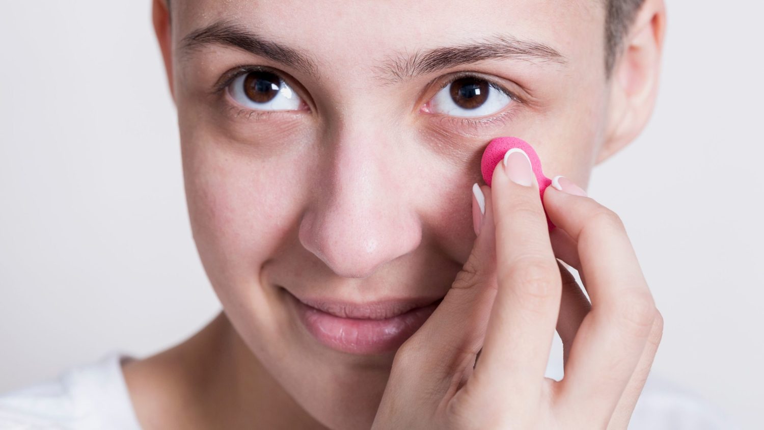 Despídete de las ojeras con soluciones caseras y naturales irresistibles 3 Moncloa ALTERNATIVAS HOLÍSTICAS PARA EL BIENESTAR