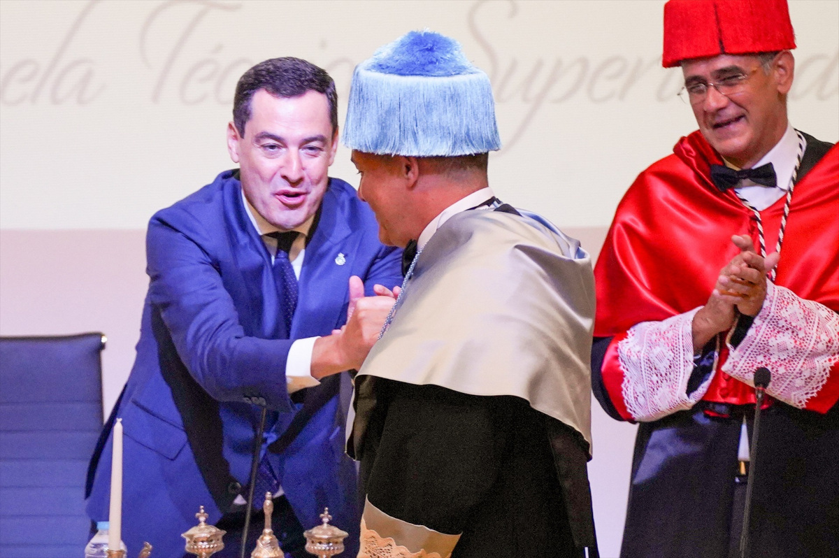 El presidente Juanma Moreno Bonilla, orgulloso de la reforma de la ley andaluza de universidades.
