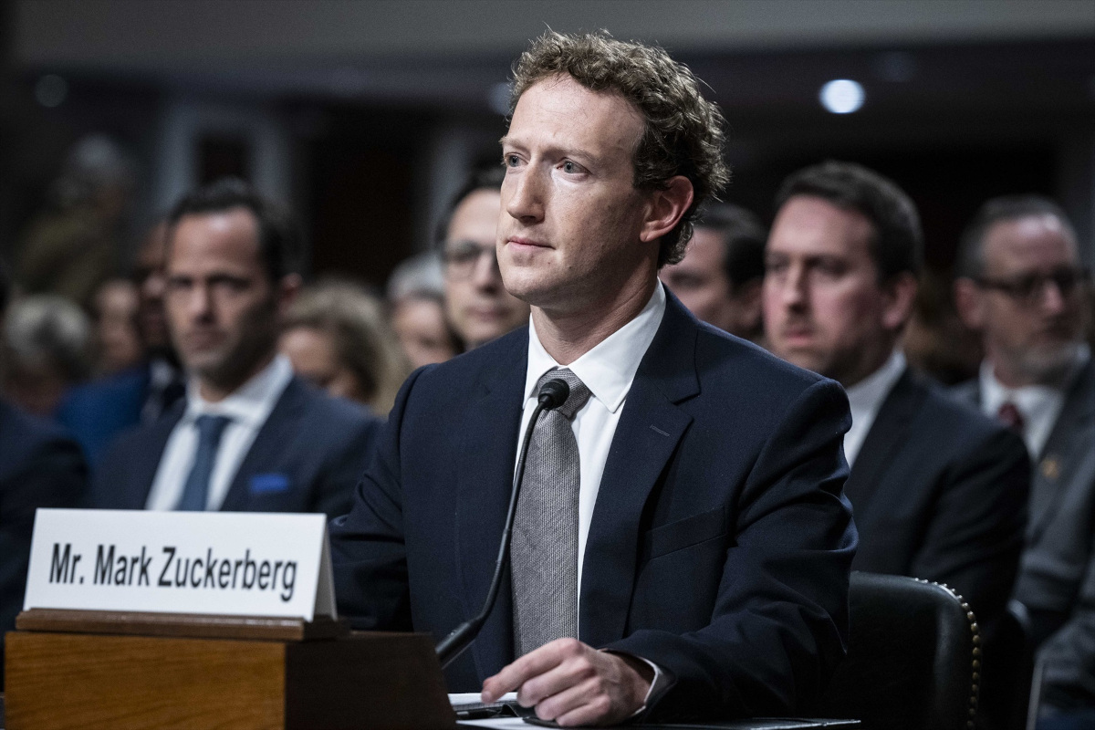 Mark Zuckerberg pidió disculpas a las familias de las víctimas de sus redes sociales, aunque también defendió las inversiones que hace Meta para proteger a usuarios.