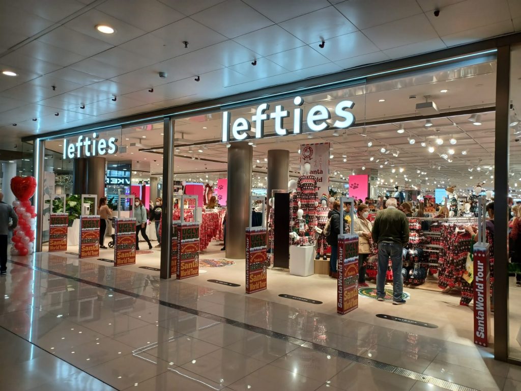 Estos pantalones de lino de Lefties fresquitos sirven para la playa y para salir 4 Moncloa ¡Bienvenidos pantalones de vestir de Lefties Elegancia y comodidad primavera 2024 2 2 Moncloa