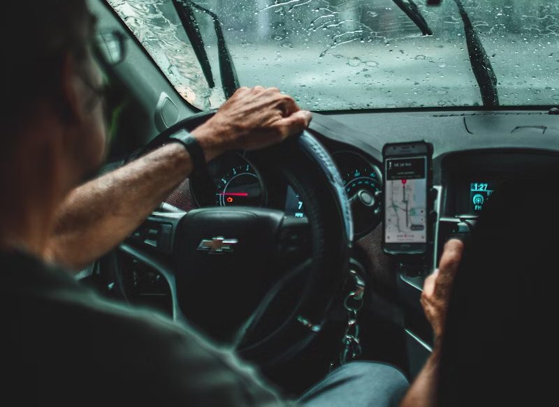 LAS DIFERENCIAS ENTRE WAZE Y GOOGLE MAPS