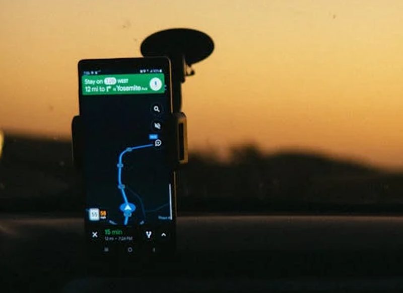 AYUDA PARA CARGAR VEHÍCULOS ELÉCTRICOS