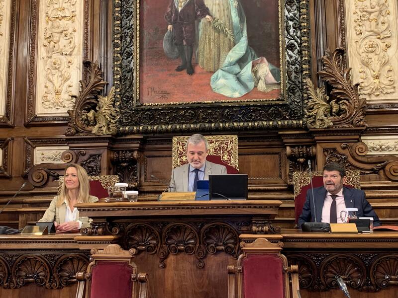 Collboni pierde la cuestión de confianza y reta a la oposición a proponer otro alcalde