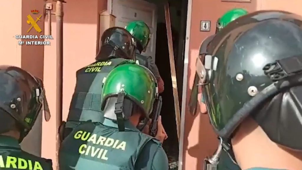 EuropaPress 4587856 agentes guardia civil operacion contra banda juvenil dominican dont play Moncloa