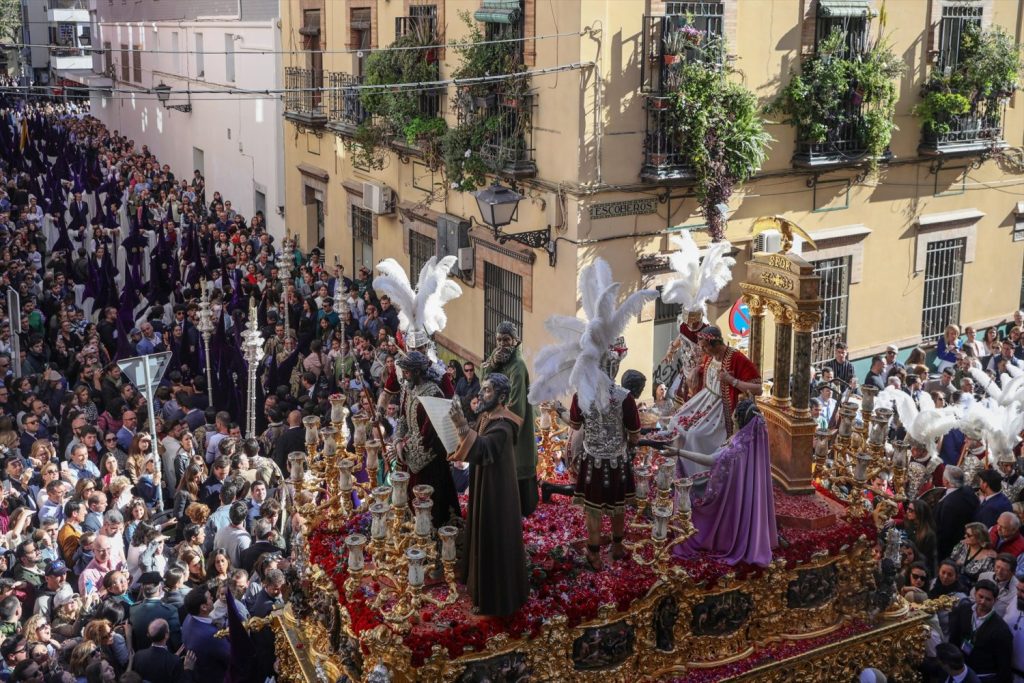 Sevillla / Izquierda Unida critica la «privatización» de la Semana Santa de León | Foto: Europa Press