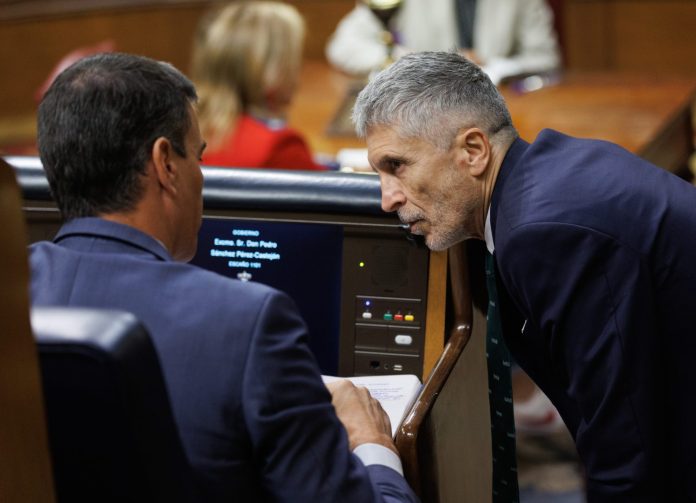 La bronca y el lodazal político se extiende por cada pleno.