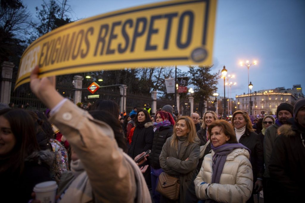 El Movimiento feminista de La Rioja muestra su repulsa por la agresión sexual sufrida por una joven en Albelda 1 Moncloa El Movimiento feminista de La Rioja muestra su repulsa por la agresión sexual sufrida por una joven en Albelda
