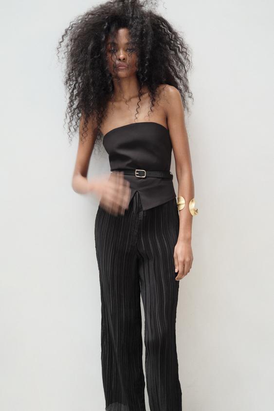 Arrasan los nuevos y estilosos monos de Zara: ¡Ideal para ti! 5 Moncloa Mono combinado plisado cinturon Zara Moncloa