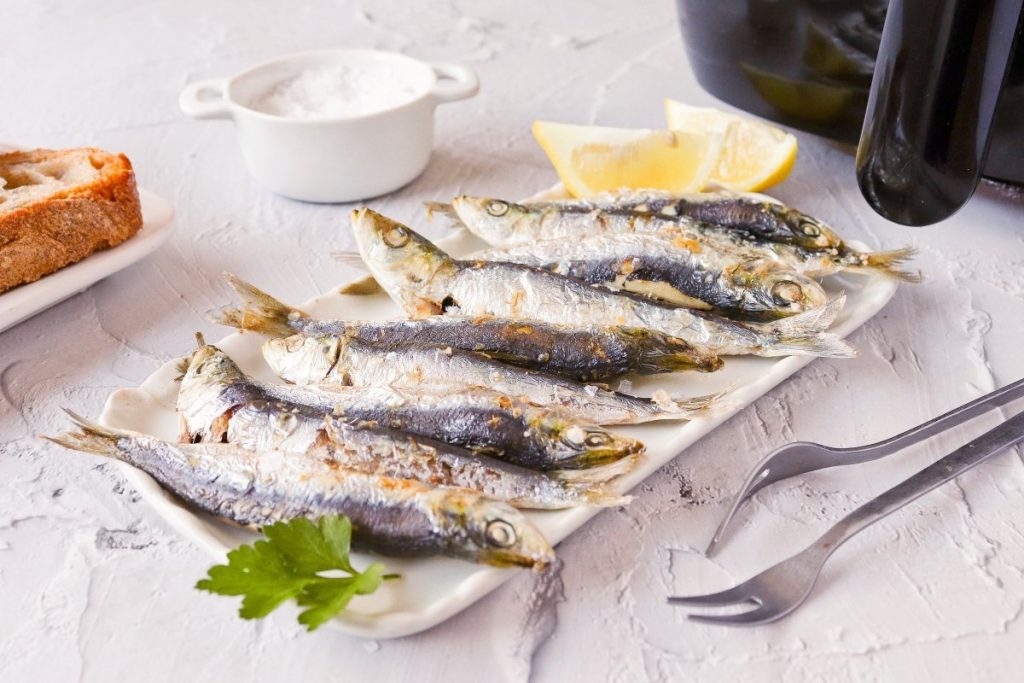 Preparar sardinas en la freidora de aire: una alternativa conveniente y libre de olores
