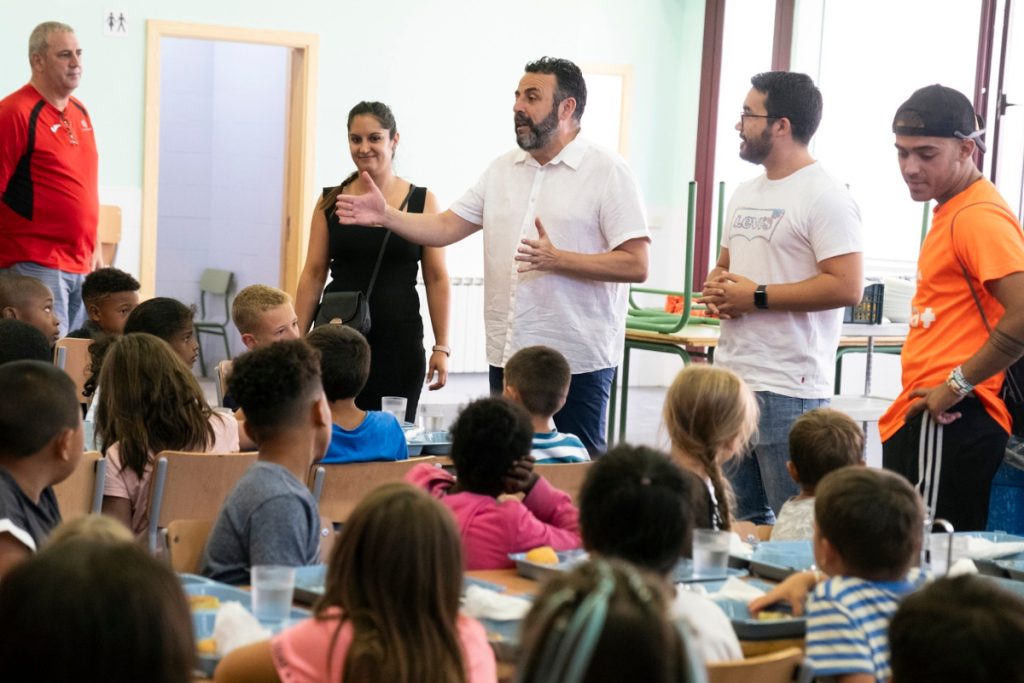 El alcalde de Azuqueca de Henares, José Luis Blanco, en una de las actividades del programa Azuverano.