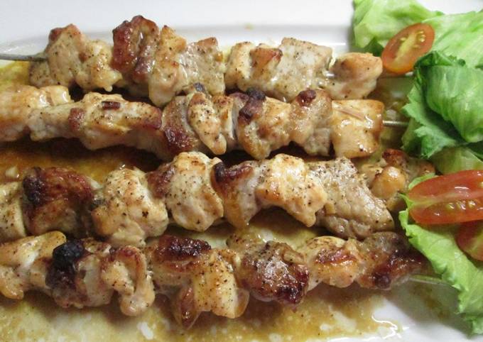 brochetas pollo y cerdo horneadas con salsa de soja foto principal Moncloa