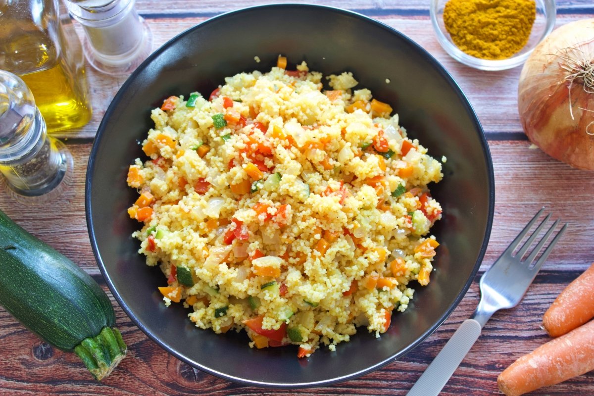 el cuscus de verduras servido en un plato Moncloa