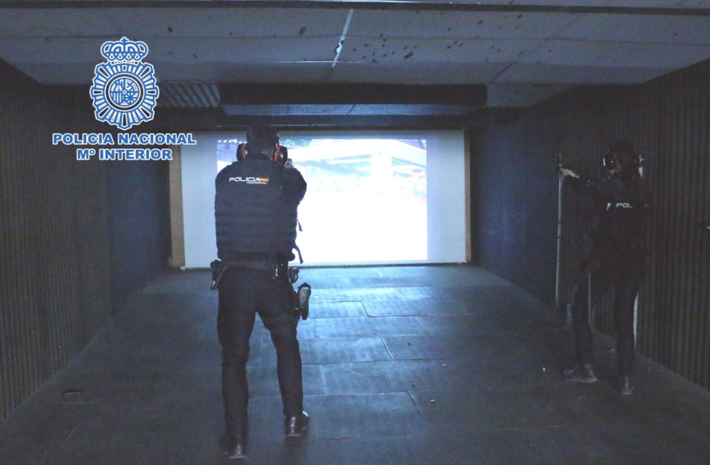 CEP denuncia que faltan instructores en las galerías de tiro de Madrid.