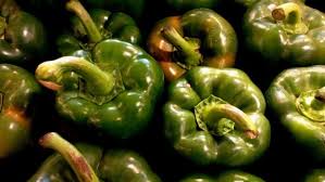 El truco secreto de este famoso chef español para quitar la semillas al pimentón verde 3 Moncloa images Moncloa