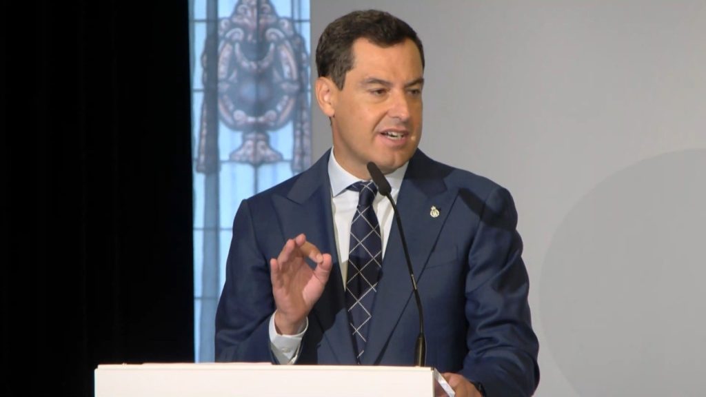 Juanma Moreno anunció en 2022 la supresión del impuesto de patrimonio y una nueva bajada del IRPF.