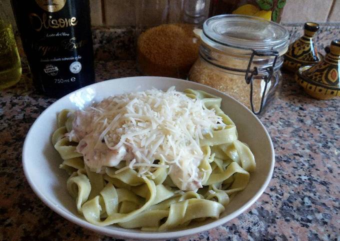 pasta de espinacas a la carbonara foto principal Moncloa