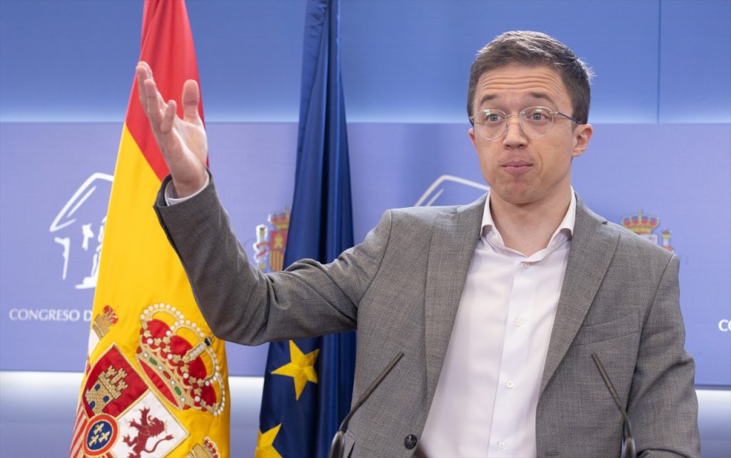 Errejón  ha dicho: A nosotros nos parece que combatir la corrupción es hacer propuestas, no sumarse a este circo del ‘Y tú más’»