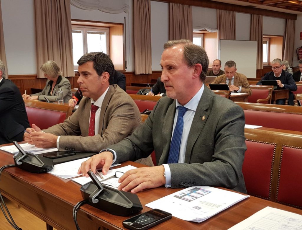La política del PSOE en Vivienda es «dinamita envuelta en papel de regalo» 1 Moncloa El senador del PPRM y portavoz de Vivienda del Grupo Parlamentario Popular, José Ramón Díez de Revenga
PP RM