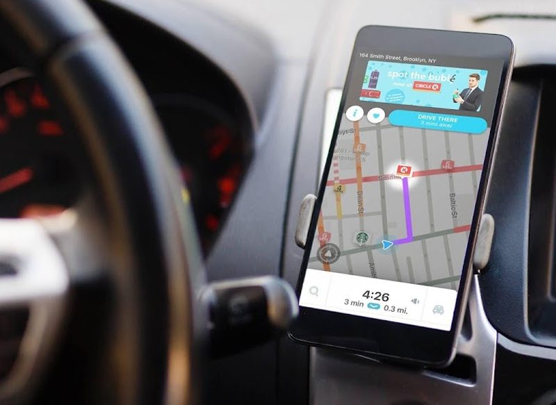 WAZE FUNCIONA COMO UNA COMUNIDAD