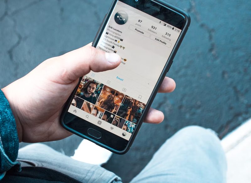 GANA DINERO EN INSTAGRAM CON MERCHANDISING