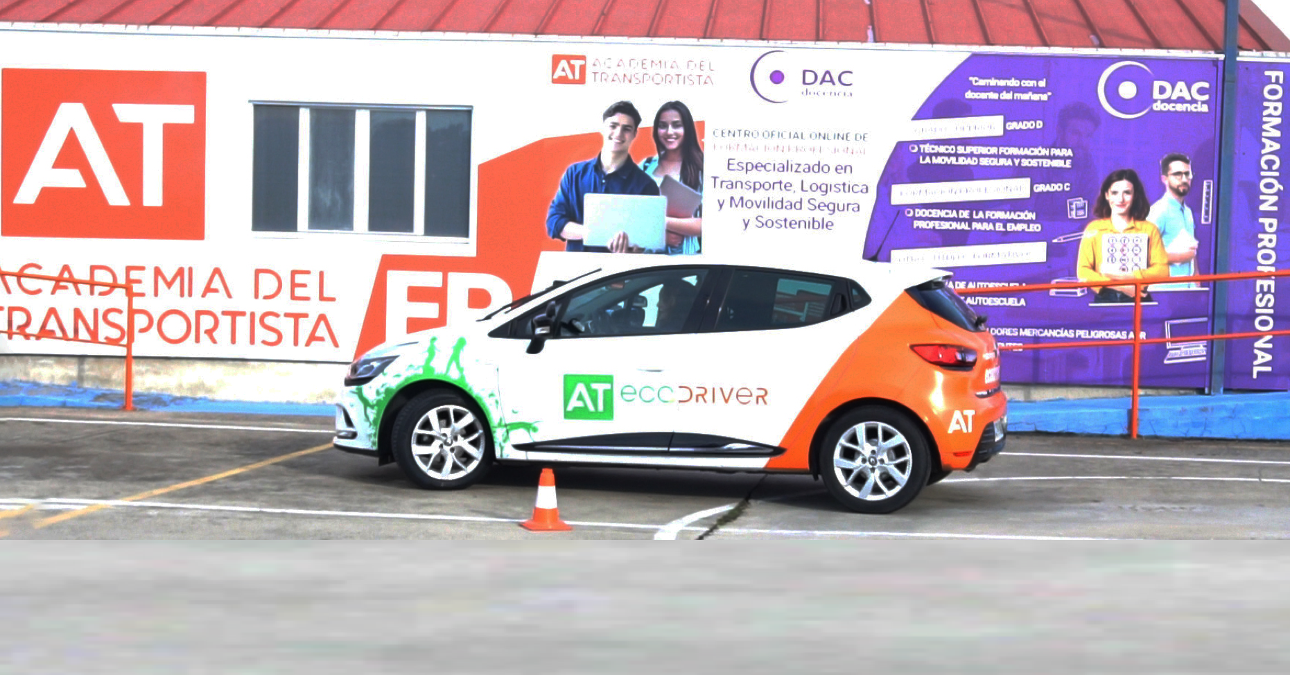 La única FP de España con acceso a 11 profesiones de futuro ya es posible en Movilidad Segura y Sostenible 1 Moncloa Coche Prcticas FP MSS Moncloa