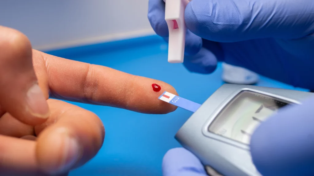 Ejercicios de vibración: la alternativa que promete revertir la pre diabetes y bajar niveles de insulina 1 Moncloa Así puedes revertir la prediabetes con ejercicios de vibración