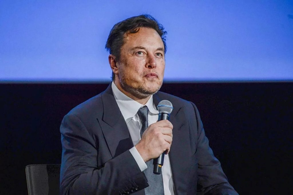 ¿A quiénes restablecerá Elon Musk la cuenta verificada en X?