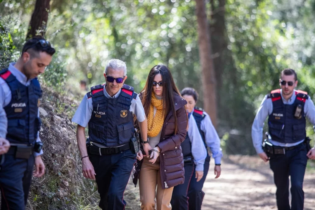 Rosa Peral valora un nuevo recurso a su condena tras la confesión de López 1 Moncloa EuropaPress 2669094 comitiva judicial crimen guardia urbana acude inspeccion ocular casa Moncloa