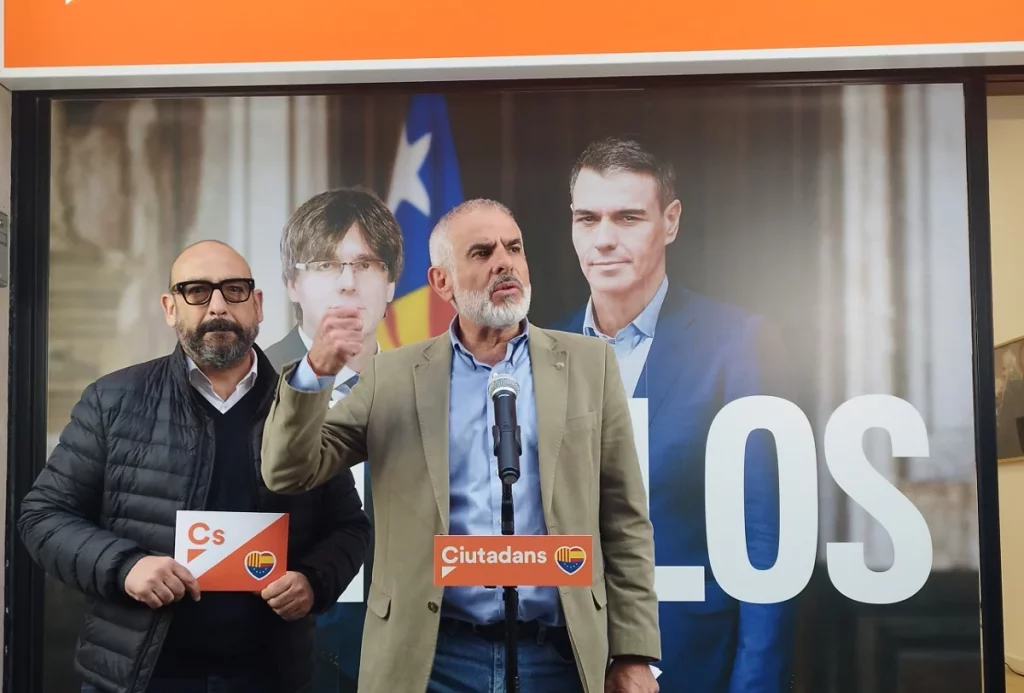 Carlos Carrizosa junto a Jordi Cañas, candidatos de Cs a la Generalitat y al Parlamento Europeo, respectivamente