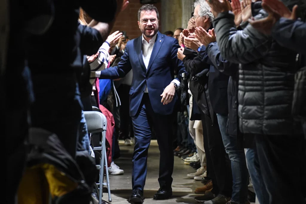 El presidente de la Generalitat, Pere Aragonès, en un mitin durante esta campaña del 12-M