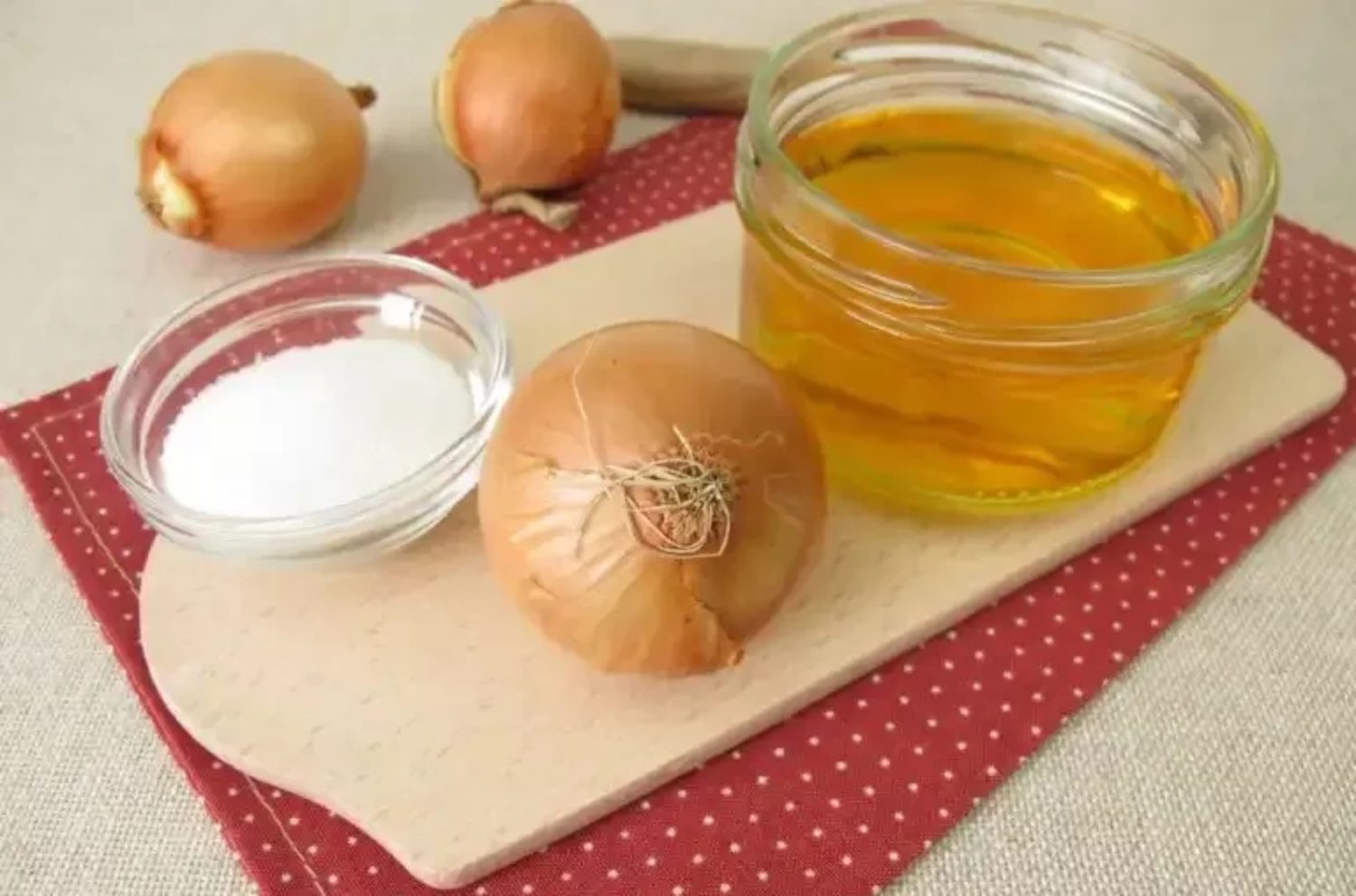Cómo preparar el jarabe de cebolla casero que alivia la tos al instante 2 Moncloa Receta del jarabe de cebolla