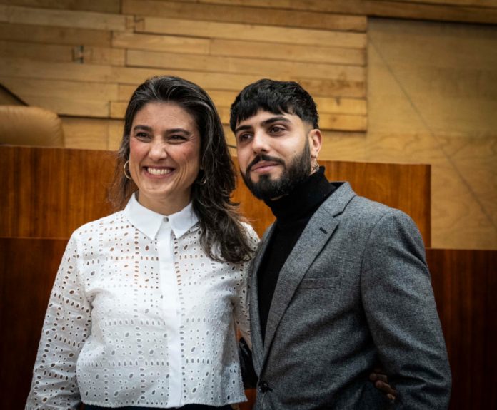 Samuel Escudero León, el primer diputado gitano de la Asamblea de Madrid en el Más Madrid de Manuela Bergerot.