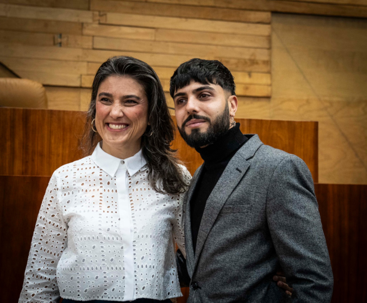 Samuel Escudero León, el primer diputado gitano de la Asamblea de Madrid en el Más Madrid de Manuela Bergerot.