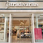El top coquette de Stradivarius: Un toque salvaje a tu look por un precio irresistible