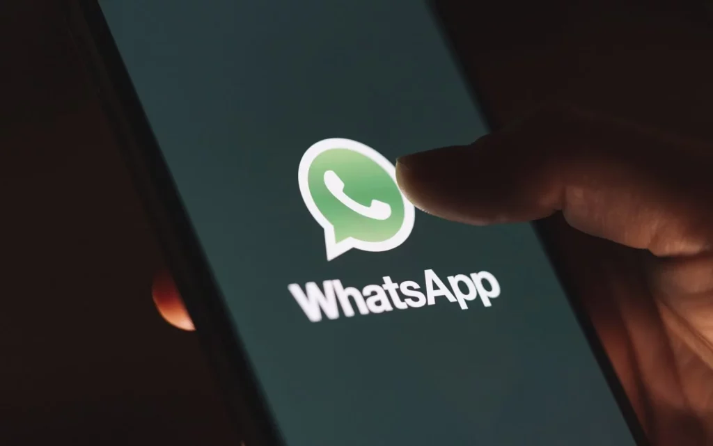 WhatsApp incorpora la IA generativa de imágenes Llama 3