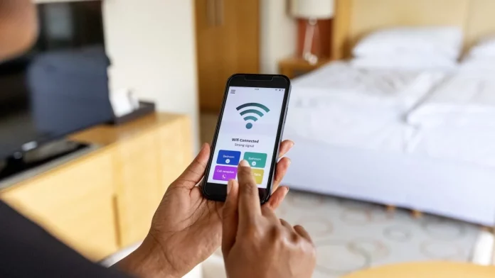 El truco mágico que los técnicos no te cuentan para que tu Wifi no se desconecte solo