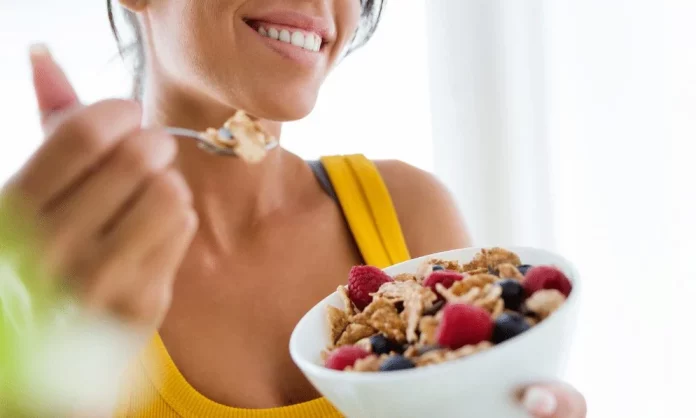 Alimentación intuitiva: Así puedes bajar de peso sin seguir dietas restrictivas