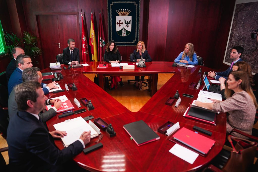 El Consejo de Gobierno de la Comunidad de Madrid se ha celebrado este miércoles, con carácter extraordinario, en el Ayuntamiento de Alcobendas.