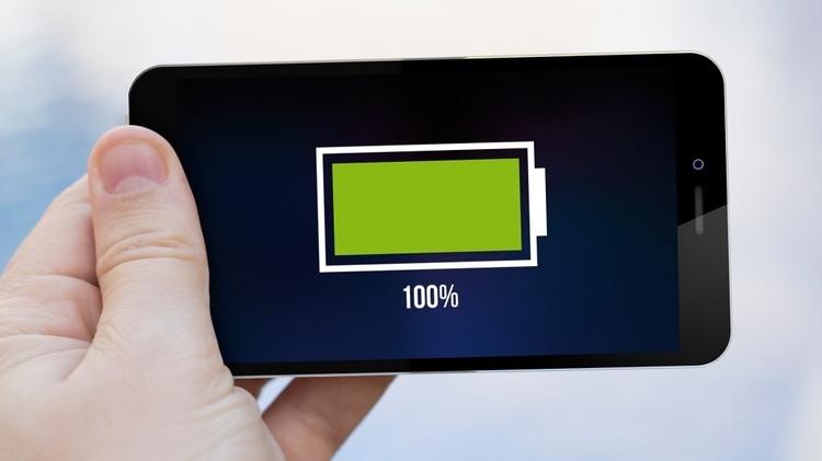 Este es el porcentaje ideal de la batería de tu celular y por qué no debe estar totalmente cargada 2 Moncloa ¿Por qué es peligroso mantener la batería siempre al 100%?