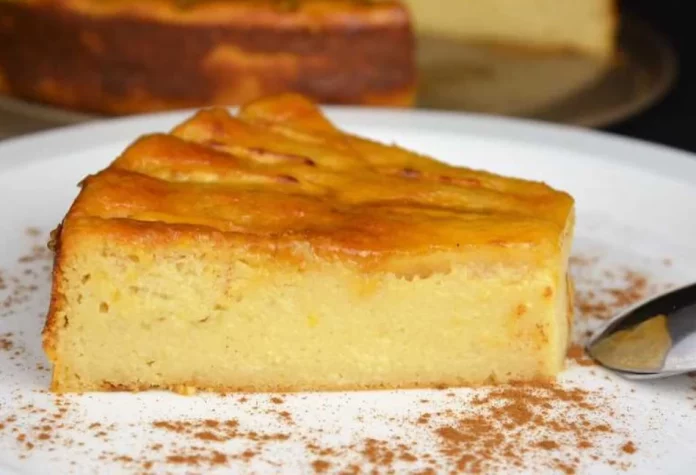 Cómo hacer un budín de manzana sin harinas en casa con 3 simples ingredientes
