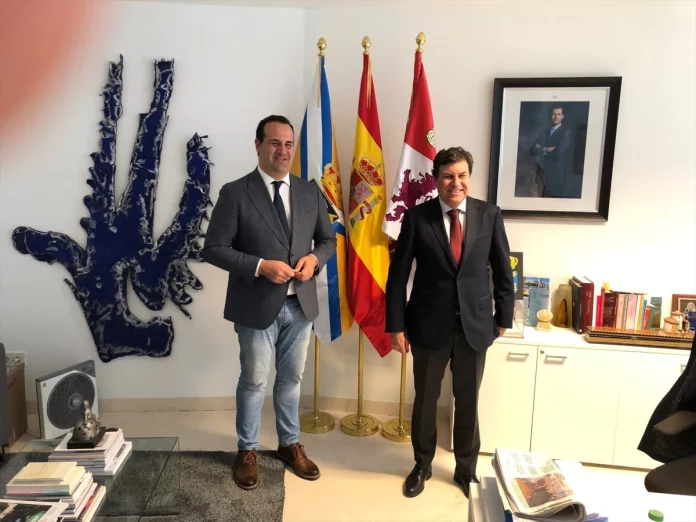 El consejero de Economía y Hacienda, Carlos Fernández Carriedo