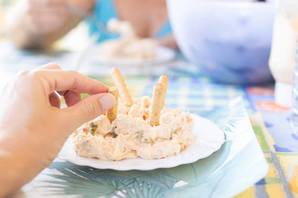 Ensaladilla rusa como nunca la probaste: el ingrediente secreto que la hará explotar de sabor