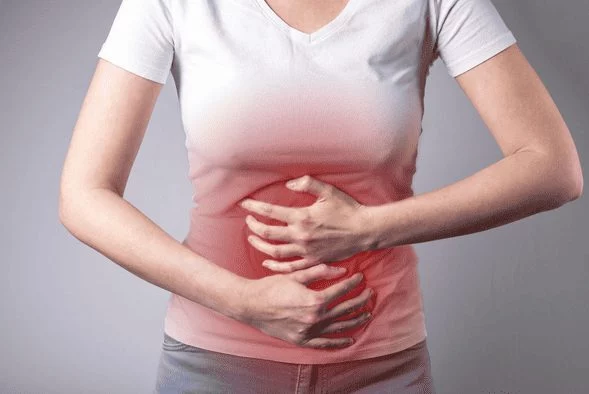 La planta medicinal que combate el dolor por gastritis en solo minutos