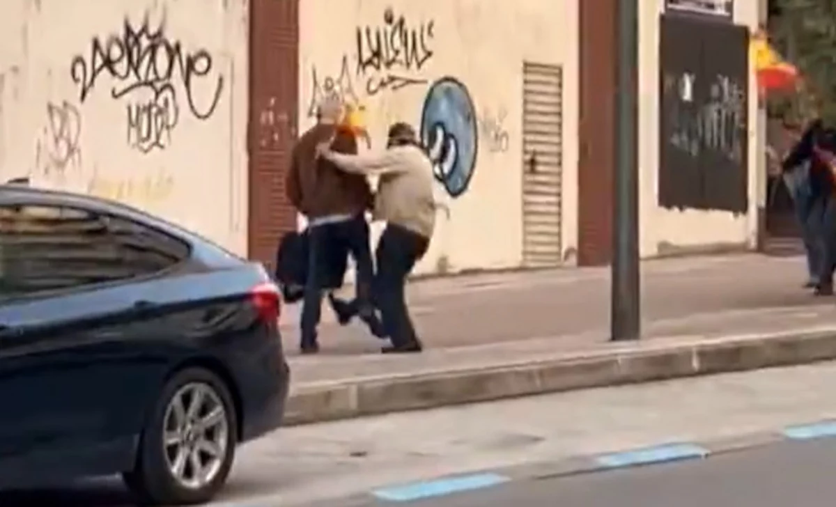 El ex alcalde Ponferrada Olegario Ramón ha sido agredido y tanto PSOE, como PP y Vox. lo han condenado