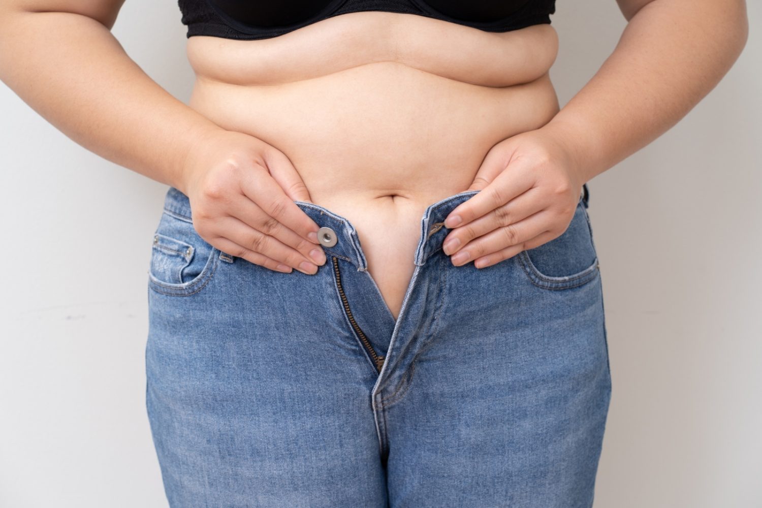 3 alimentos prohibidos que causan esa hinchazón constante y que consumes todos los días 1 Moncloa 3 alimentos que causan hinchazón