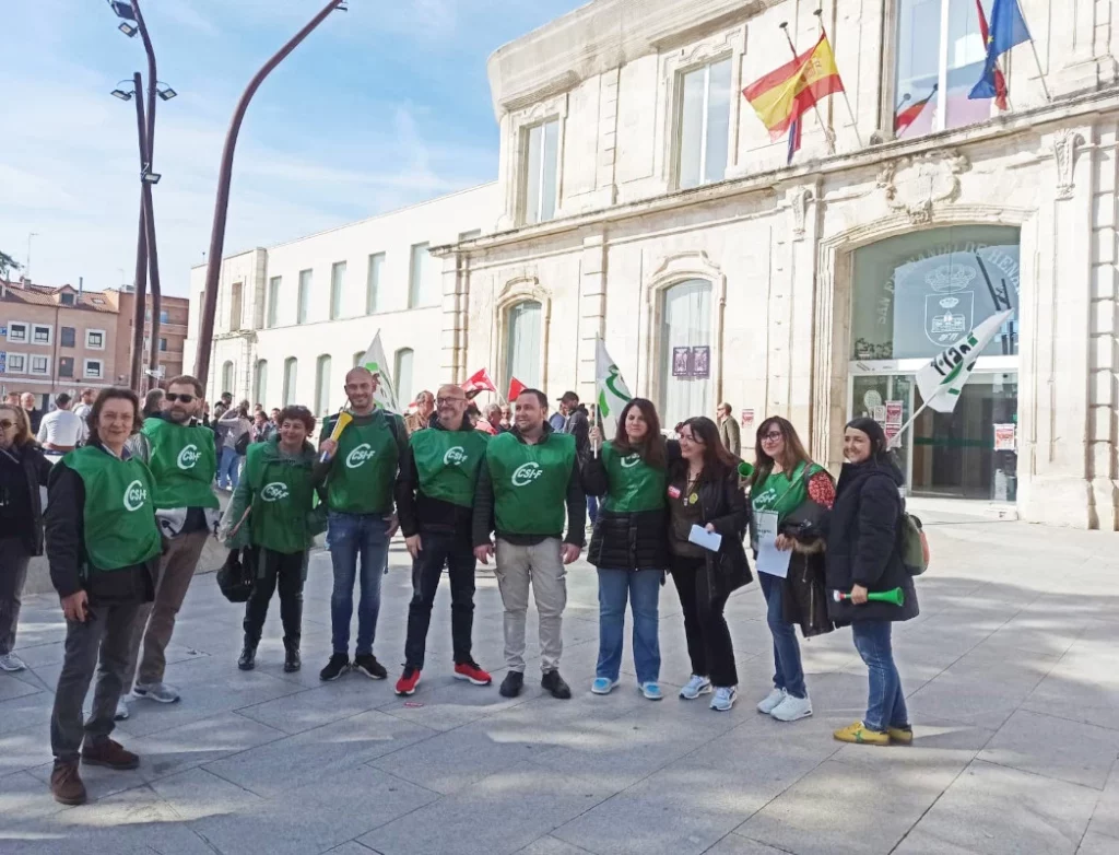 Los sindicatos que representan a los trabajadores municipales siguen negociando con el Ayuntamiento de San Fernando una Relación de Puestos de Trabajo (RPT) «digna».