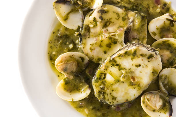 Abuela viral de TikTok comparte su receta de almejas en salsa verde: ¡A conquistar paladares! 1 Moncloa Preparación de las almejas en salsa verde